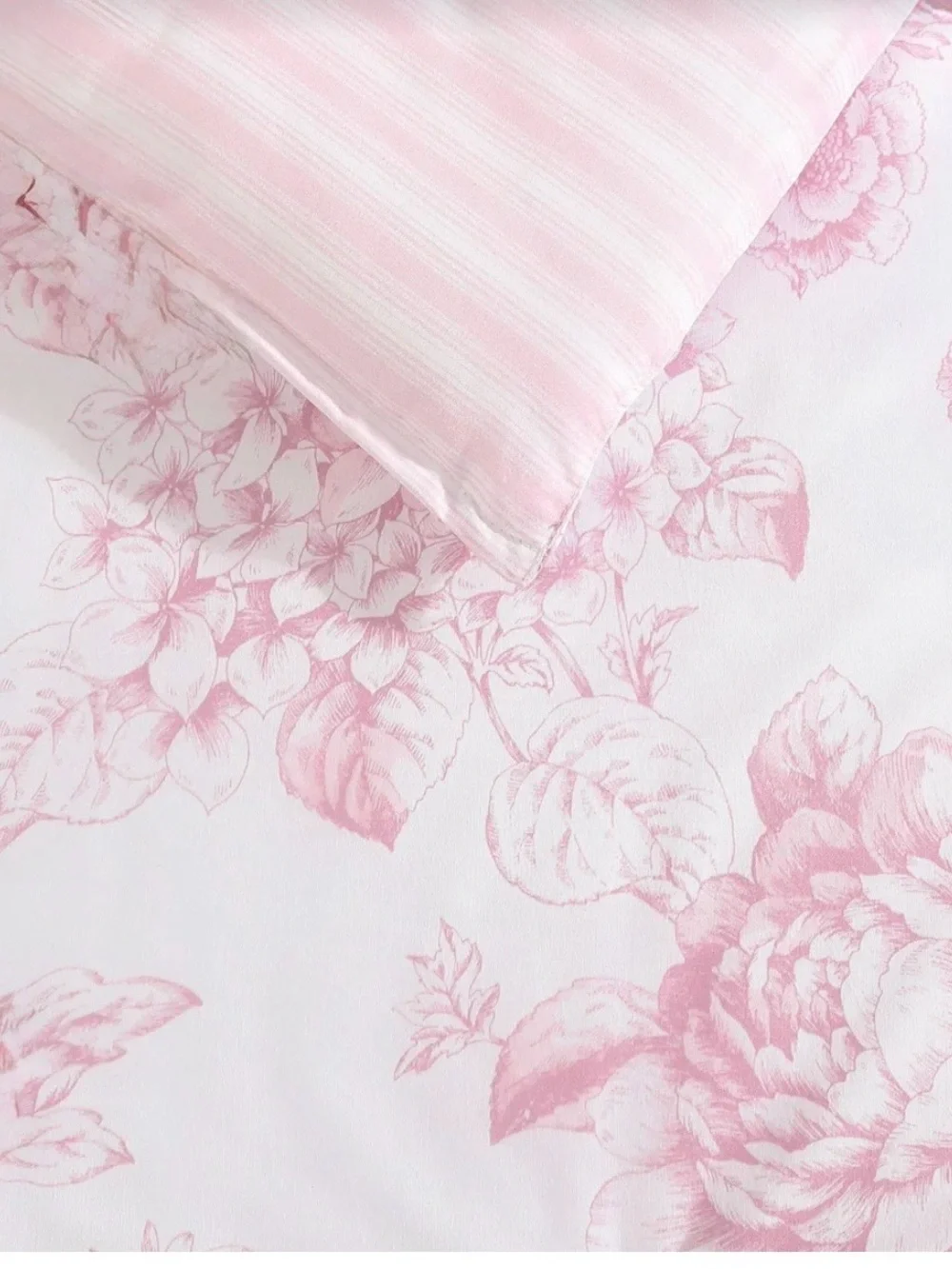 NIB Laura Ashley Twin XL Delphine Pink Reversible Floral Cotton Comforter Set